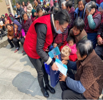 学习雷锋好榜样 文化反邪新风尚403.png